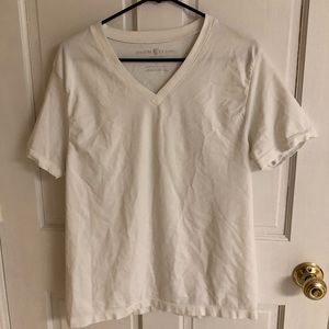 Men’s Ministry of Supply Tee-Shirt. Large